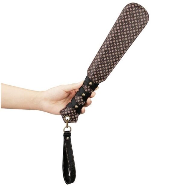 Rebellion Reign Love Läimäytin